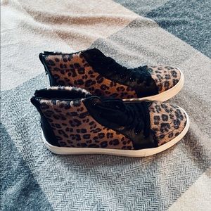 3/30$ Cheetah high tops 7.5